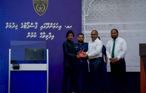 Ihavandhoo gai ID card printkoh dhookurumaai passport dhookurumuge hidhumaiy fashaifi