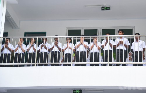 Covid ge sababun School inn vakivaa dharivarun ginavedhaane kamuge biru! ithuru ethah mahssala thakeh!