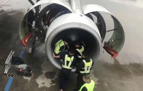 Flight ge engine ah vakilaari ukaalumun bodu delay eh vehjje