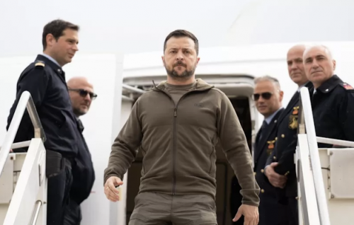 Zelensky dominates summit as G7 leaders call out China