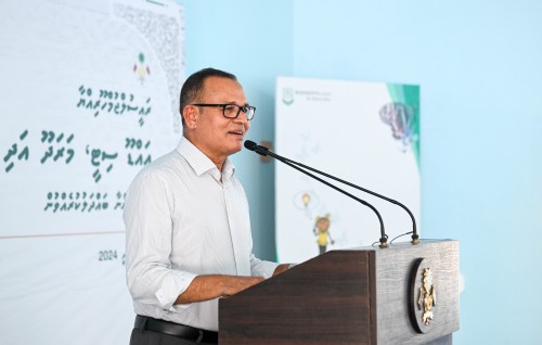 Majileehun kurimathi kuraa hurihaa hurakah Raees gendhavanee reki vadaigannavamun: Adam Shareef