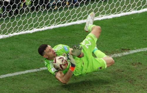 Penalty gai goalkeeper ge harakaaiyy thah madhukuran jeheyne gothakah usuulu badhalukoffi
