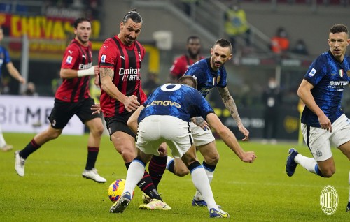 Milan derby evvaruve, AC Milan ah 1 vana akah neyrunu