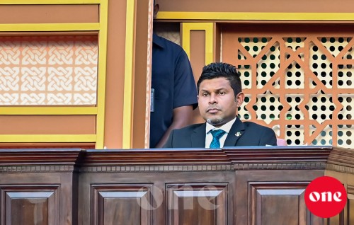 Dhivehiraahjjeyge aa Naiburaees Al Usthaz Hussain Mohamed Latheef akee kon beyfulheh?