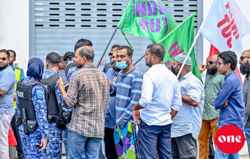 ''India out'' campaign aa dhekolhah MDP in ''baakeenuvey'' campaing fashaifi