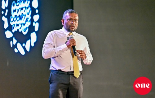 Midhiya 5 aharu jehunee ehen meehun heyvi hadi saafu kuran: Fayyaz