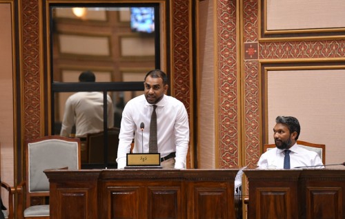 Hanimaadhoo airport nimeyirah e atoll gai 4000 endhu tharaggee kuran midhanee masakkaiy kuramun: Faisal