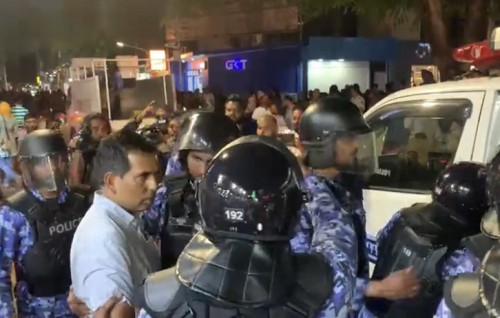 Idhikolhu muzaaharaa n Saeed hayyaru kohfi