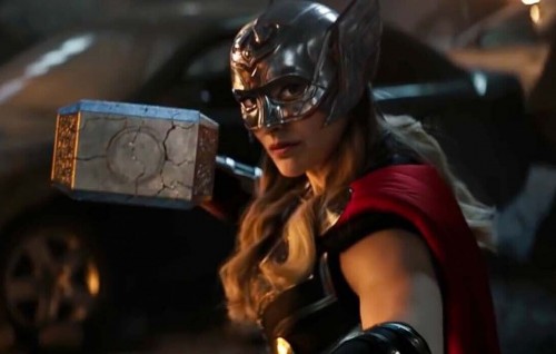 The first 'Thor: Love and Thunder' teaser is here with a first look at a female Thor