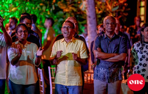 Dharangyaa gulhey gothun Raees Nasheed dhakkavaa vaahakathakah Ibu ge seedhaa rahddhu!