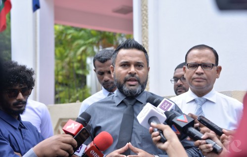 Idhikolhun beynunvaa varah sarukaaru zinmaadhaaru kurumuge masahkkatheh nukurevey: Shiyam