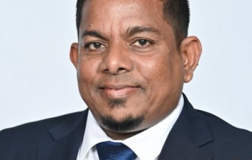 Raees office ge minister Rameez suspend kohfi