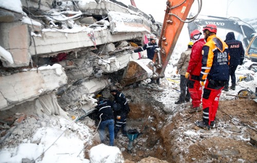 First UN aid convoy enters quake-hit Syria via new crossing