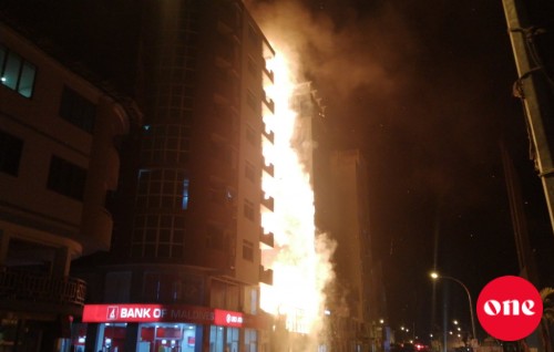 10-storey building in Male' City on fire