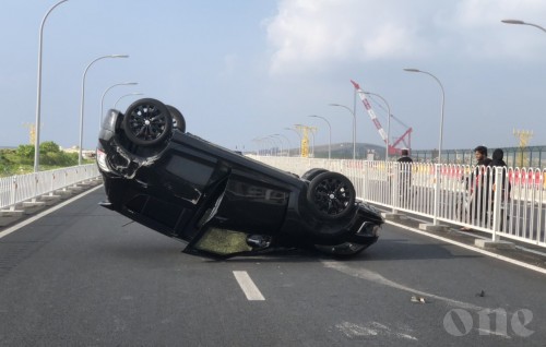 Overturned car found on Sinamale' Bridge highway - passengers missing