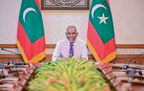 Mihaaru mikuranee sarukaaru kuda kurumuge masakkaiy: Raees