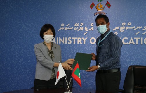 Maamendhoo aai An'golhitheemu school tharahgee kurumah Japan in 2.7 million rufiyaa ge ehee eh
