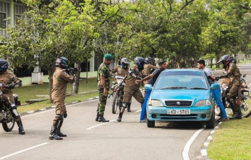 Kuvverin huttuvumah hathiyaaruge beynun kurumugai jehilun nuvumah Lanka ge fuluhun ah angaifi