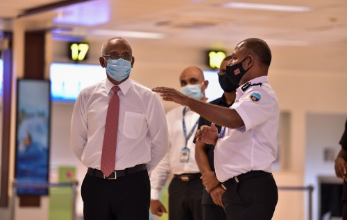 Raajjeyge fathuruverikamuge rakkaatherikamuge message beyru dhuniye ah saafukohdheyn jehey: Raees