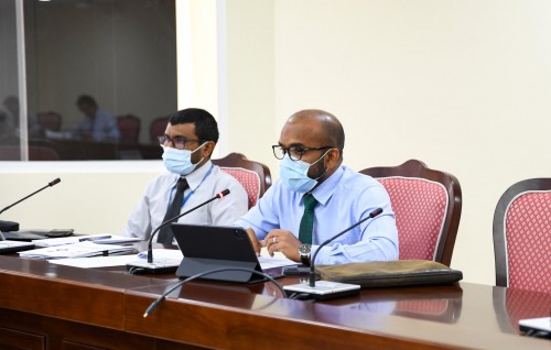 Unmeedhakee miaharu nimeyiru overdraw kuri adhadhu an'buraa dhakkai settle kurun: Ameer