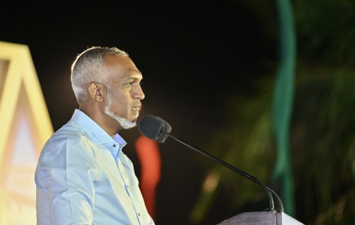 Qaanoonun beyrun mi sarukaarun ehves kameh nukuraane, kohfaehves noanaane: Raees
