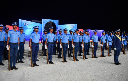 Mi aharuge mihaa thanah 17 fuluhaku vazeefaa in vakikohfi