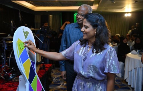 Cancer society ge gala dinner gai Raees ge dhekanbalun baiverive vadaigenfi