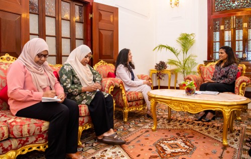 WHO ge mandhoobu, Dr. Naazneen Raeesuljumhooriyyaage anbikanbalunnaai baddhalu kuravvaifi