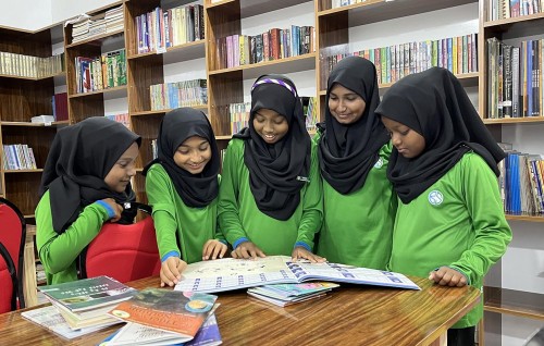 BML Community fund ge dhashun Bilehfahi school ge Library tharahgee koffi