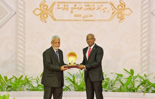 Shrafverikamuge inaam 4 beyfulhakaai, kunfunyakah, hivvaru dhinumuge inaam 17 beyfulhakaai, jamiyyaaakah dhevvaifi