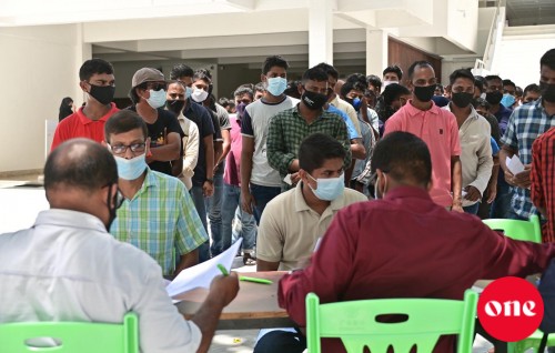 Miadhu 6,597 meehaku vaccine jehi, jumula adhadhu 212,711 ah