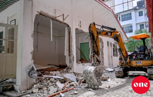 Arabiyya School ge aa imaaraai hadhan baa jamaaludhin thalhaalan fashaifi