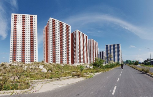 HDC: Hiyaa flats being repainted orange because color has faded