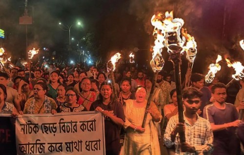 Massive protests in Kolkata following rape and murder of doctor
