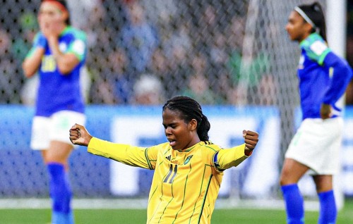 Fund fottehge eheegai World Cup ah dhiya Jamaica in Brazil katuvaalaifi