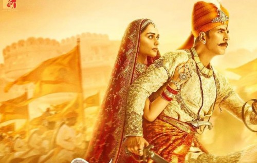 Akshay ge umuru 54, Manushi ah 24, ''Prithviraj'' ge trailer nerumaa eku Akshay ah faadukiyun