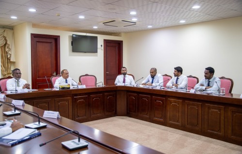 Raees aai iss verinnaa gulhey dhogu habaru thakaa gulhigen fiyavalhu naalhaathee MMC aai Broadcom committee ah