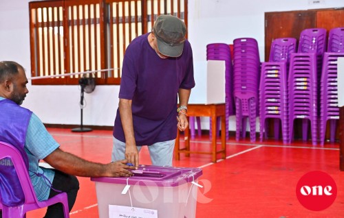 Male' Counil ge 2 gondi PNC ah, eh gondi MDP ah