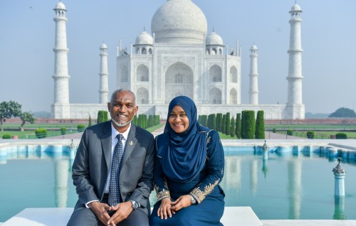 Raees ge dhekanbalun Taj Mahal ah ziyaaraiy kurahvaifi
