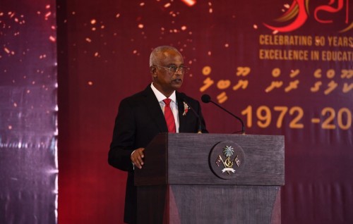 Amilla dhiriulhun binaa kuraa bayakah zuvaanun hedheynee zamaanee thauleemu dheegen: Raees