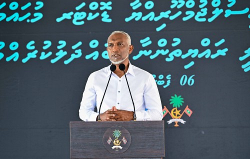 Giraavarufalhun goathi libunu meehunnah Gulhifalhun goathi libumuge furusathu onnaane: Raees
