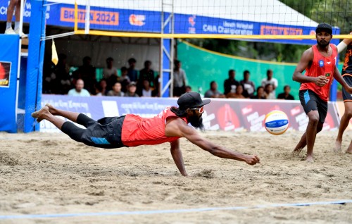 CAVA beach volleyball challenge cup: Rajjeyge firihen 2 pair aai anhen pair eh semi ah