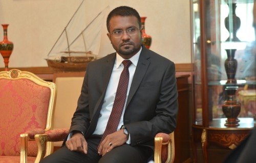 Gaumuge minivan kamaai siyaadhathah buroo araa kameh sarukaarun nukuraane: Muhuthaz