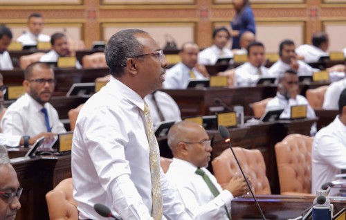 Majileehugai thibee corrupt meehun, budget hoadhanee emeehunah dheyn: Azim