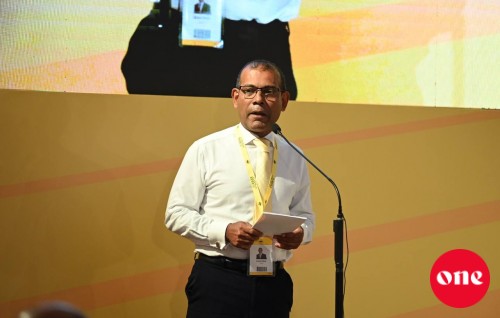 Congress gai Minister Yumna ge vaahaka dhekkumun Raees Nasheed rathah, hoonu rahddheh!