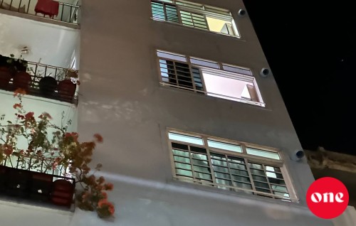 Matheen ivunee baaru halheykehgge adu, Khadheejaa vehttuneetha? noonee amihlla'ah funmaalee tha?
