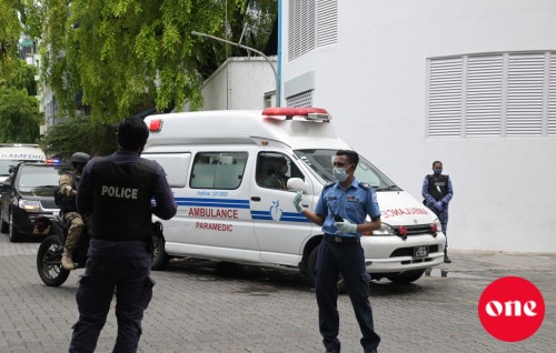 Raees Nasheed ADK inn dhookohllaifi, emanikufaanu Germany ah gendhaa jet airport gai!