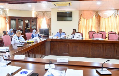 Ventilator hiyaanaathugai himeney meehunnah makaraai heelath hedhuuge dhauvaa kohdheyn hushahalhan committee in faaskoffi