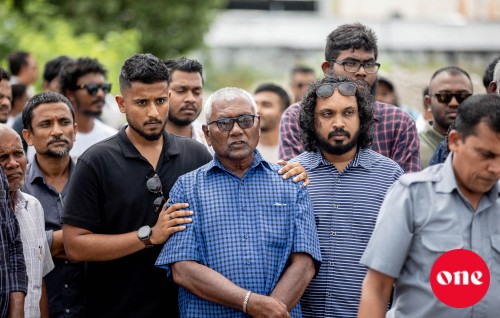 Azhan ge Janazaa baavvaifi