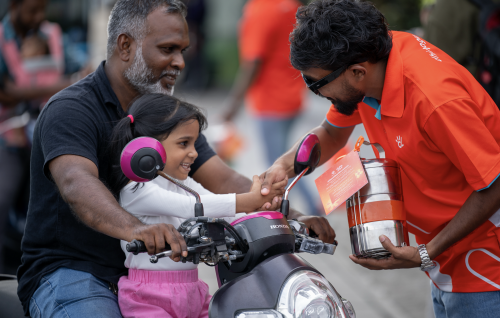 Dhiraagu thashibari movement mi roadha mahuves kuriah